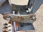 Chassis with Quick Coupler to Arms Pins