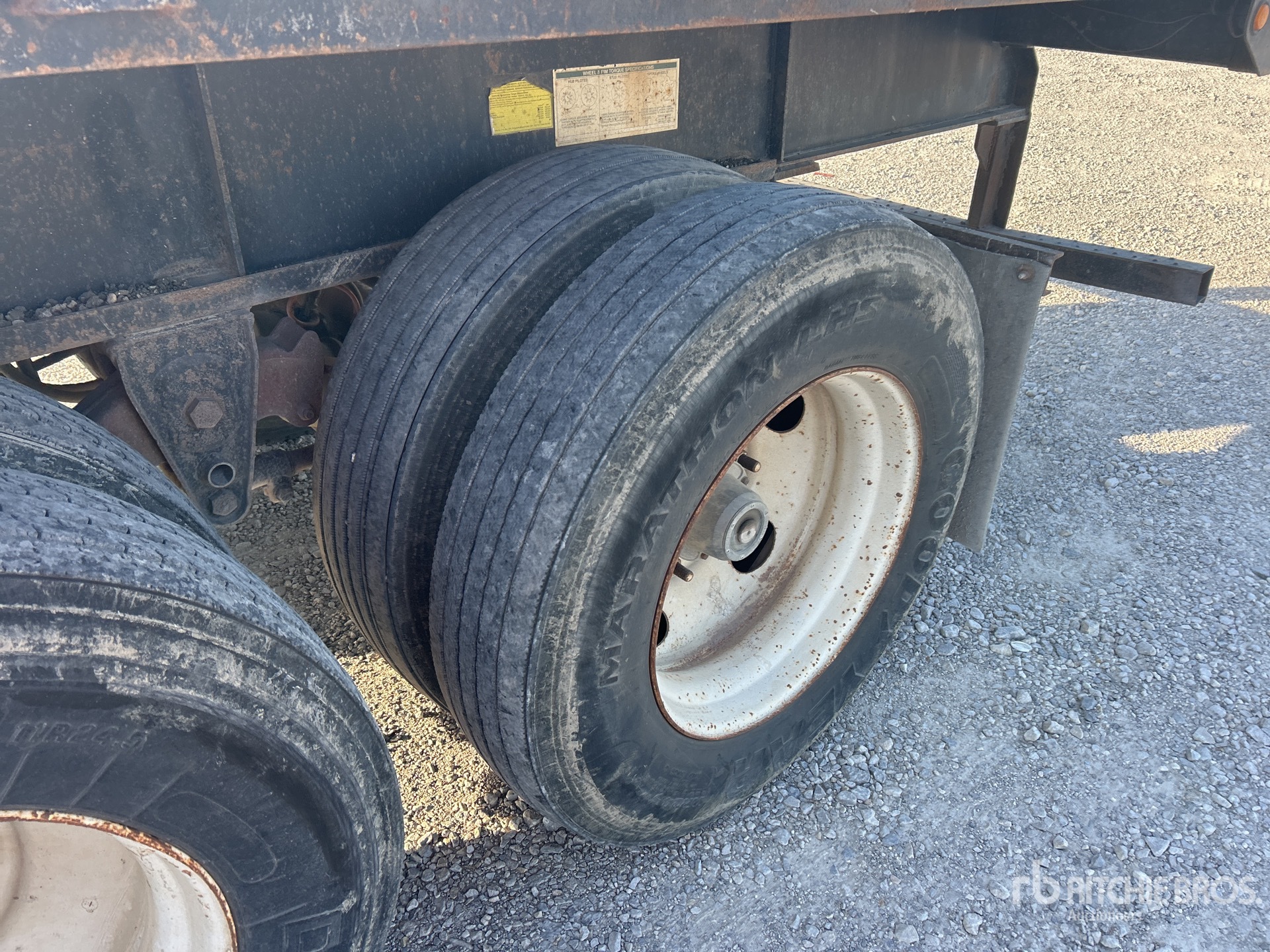 2000 Fruehauf 48 ft T/A (Inoperable)