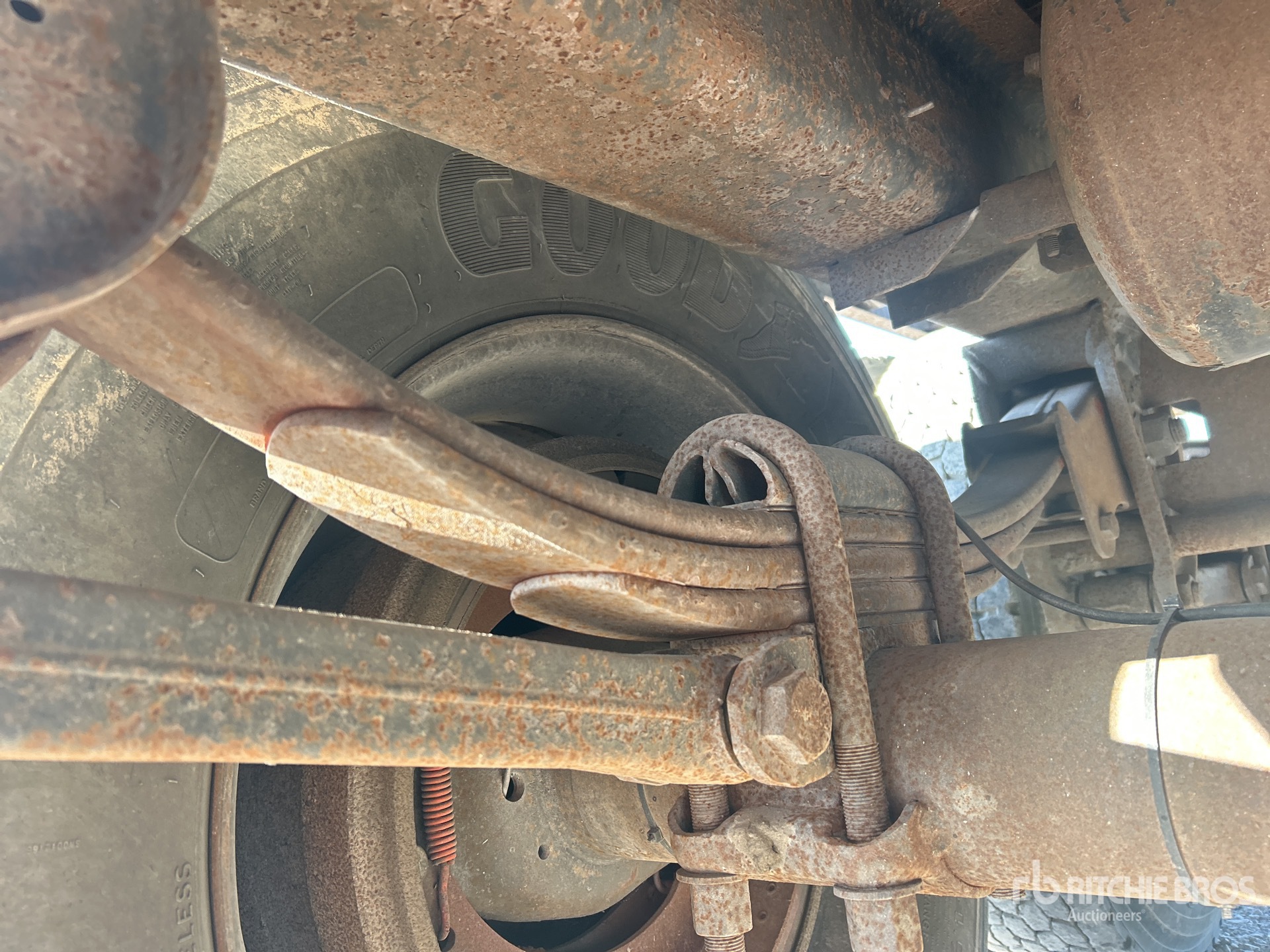 2000 Fruehauf 48 ft T/A (Inoperable)
