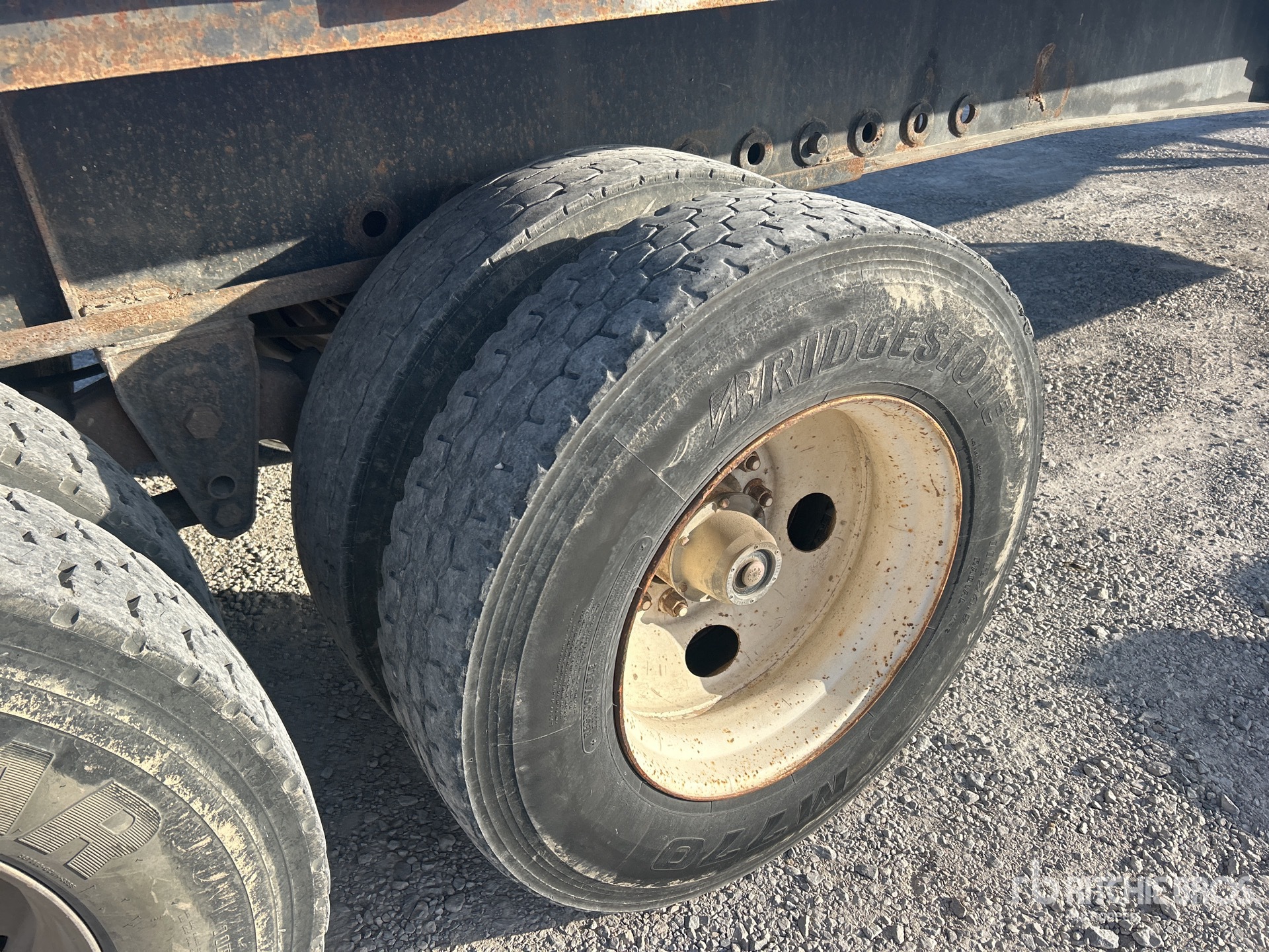 2000 Fruehauf 48 ft T/A (Inoperable)