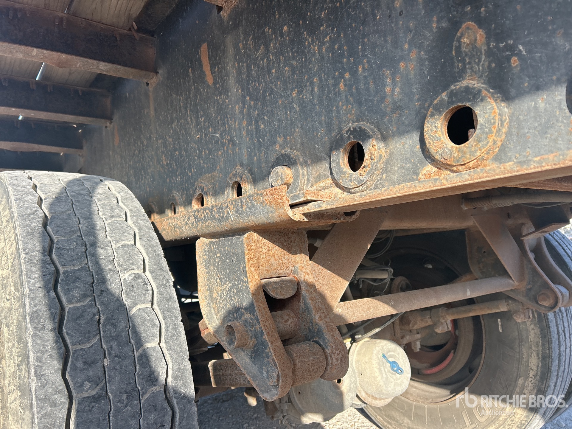 2000 Fruehauf 48 ft T/A (Inoperable)