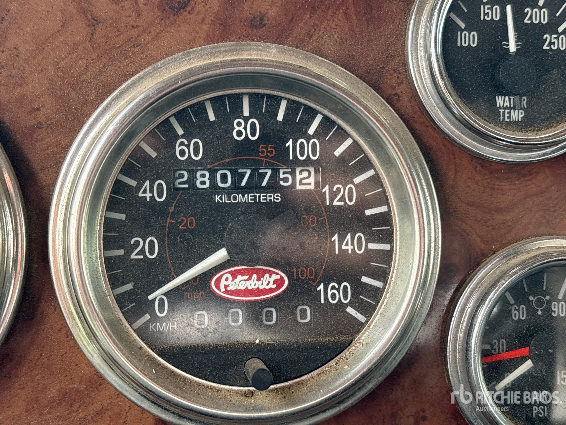 Peterbilt 379