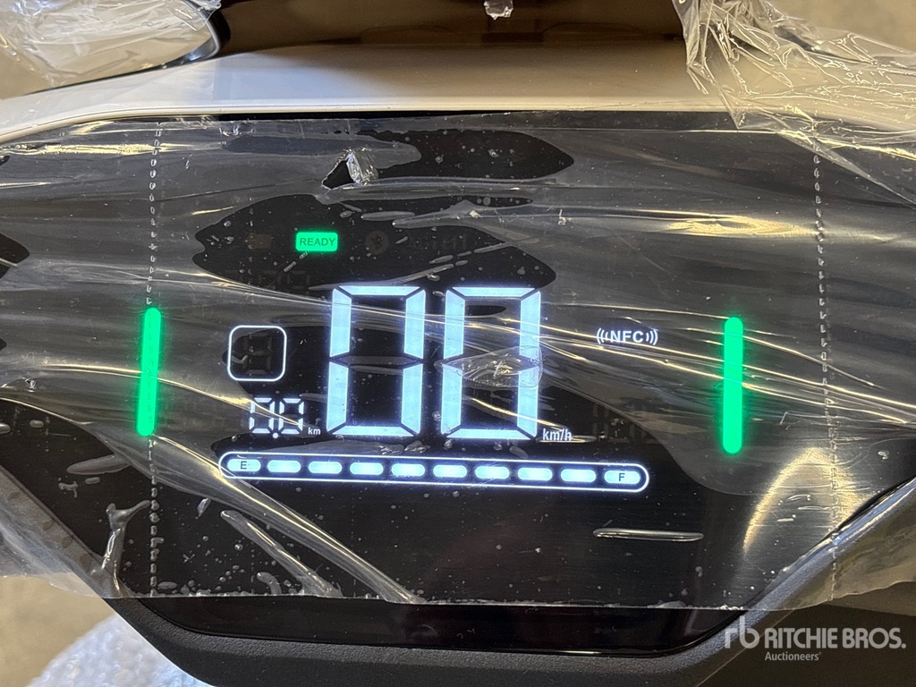 General Appearance with Hour Meter / Odometer