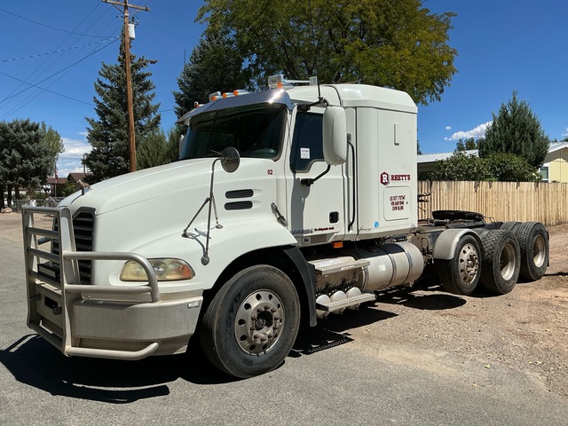 2010 Mack CXU613 8x4 Tri/A Sleeper Truck Tractor 2010 Mack CXU613 8x4 Tri/A Sleeper Truck Tractor