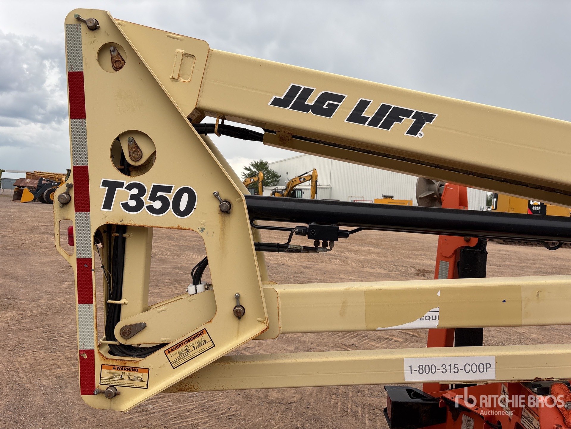 2018 JLG T-350