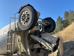 Underbody with Non-Driven Rear Drop Axle