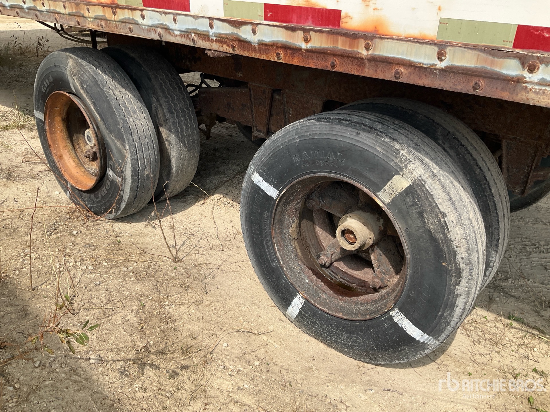 1980 Manac 45 FT T/A