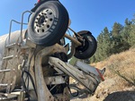 Underbody with Non-Driven Rear Drop Axle