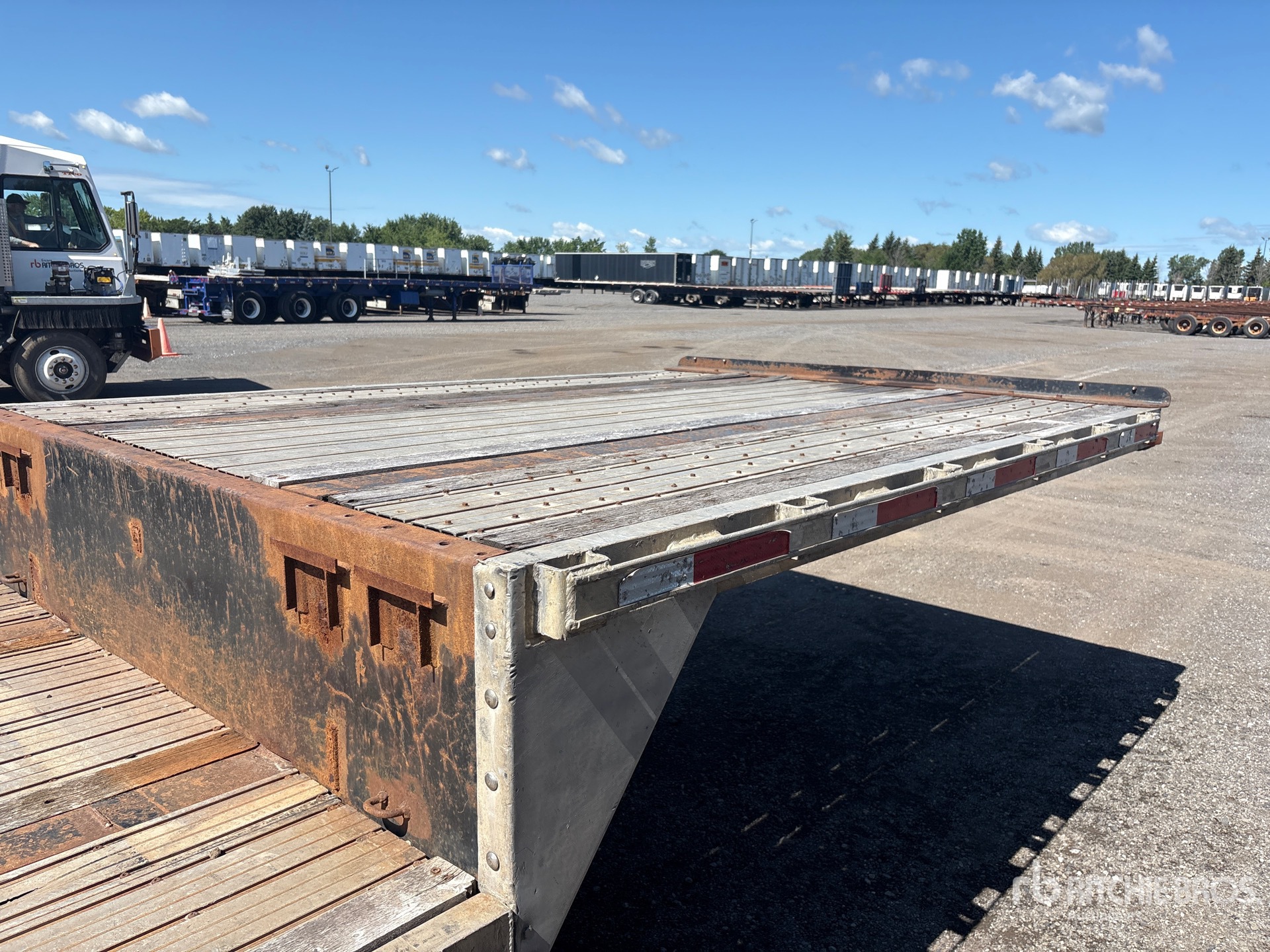 2000 Transcraft 48 ft T/A Spread Axle