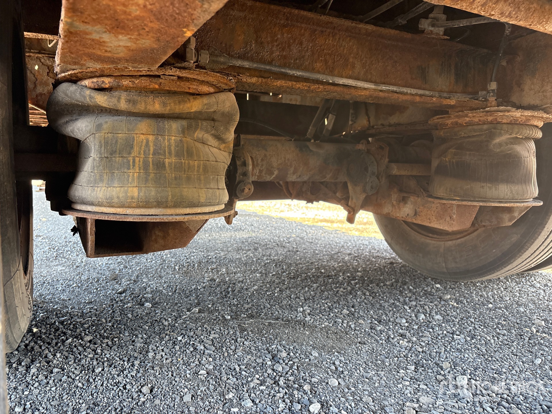 2000 Transcraft 48 ft T/A Spread Axle