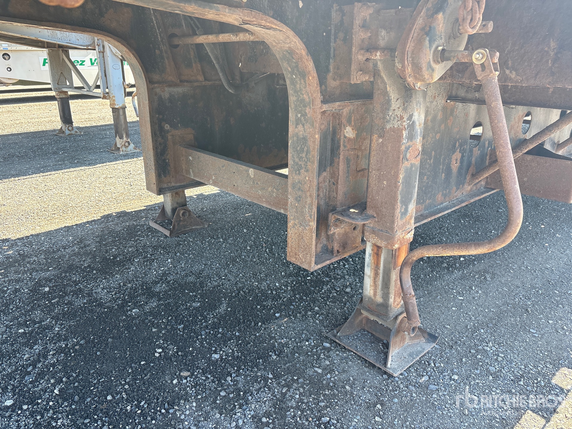 2000 Transcraft 48 ft T/A Spread Axle