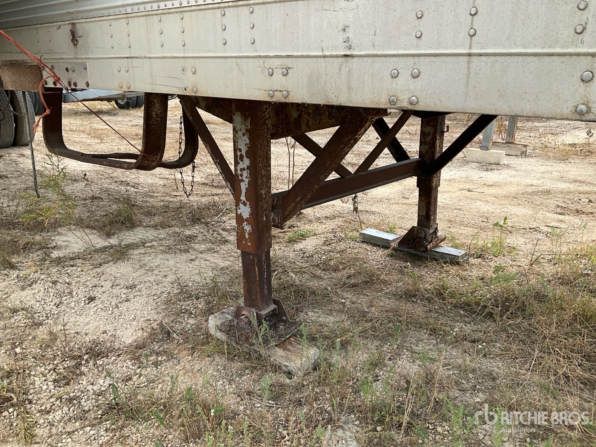 Fruehauf 45 ft T/A