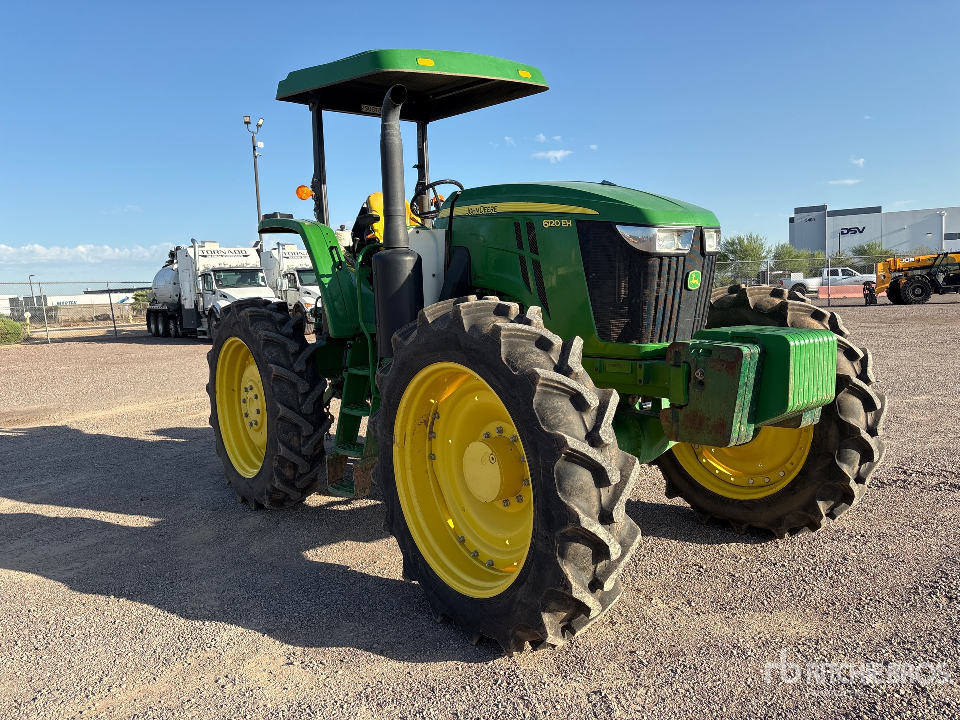 2022 John Deere 6120E