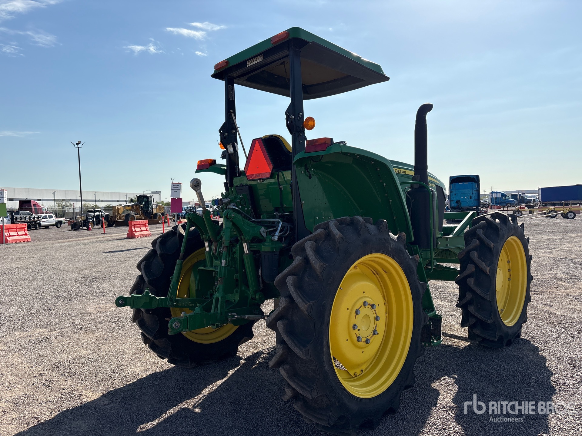 2022 John Deere 6120E