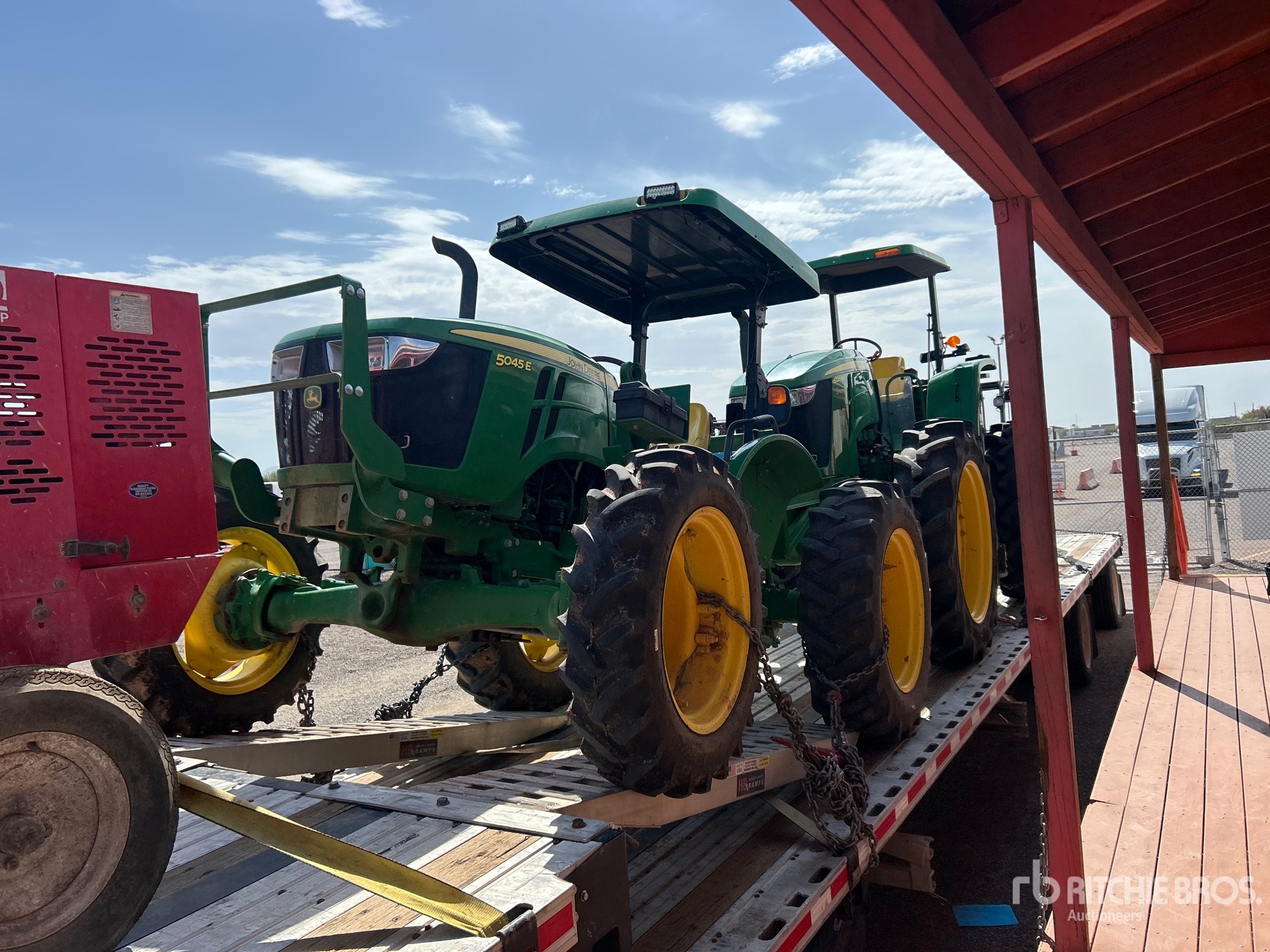 Photo of John Deere 5045E