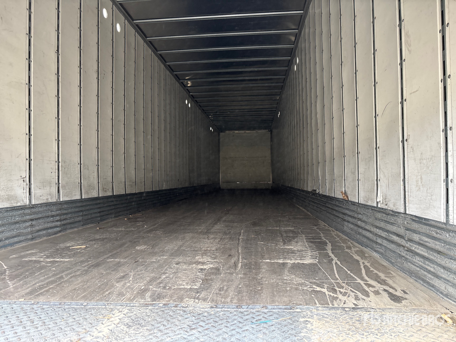 2019 Vanguard 53 ft x 102 in T/A