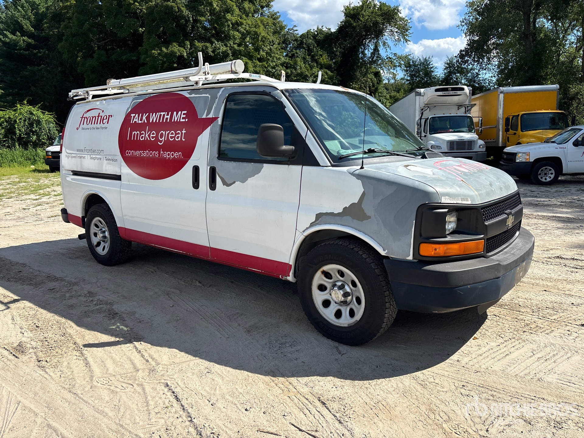 General Appearance with Picture, Right Front Corner
