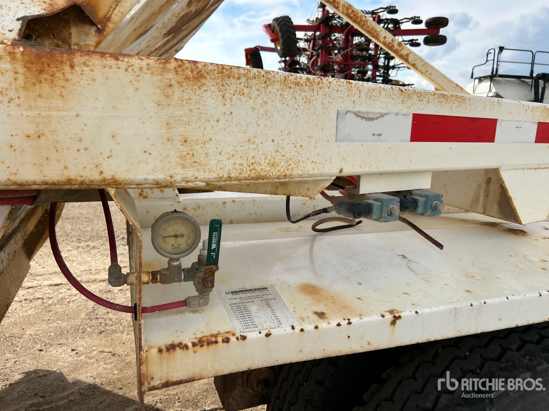 2001 Arnes 30 ft T/A