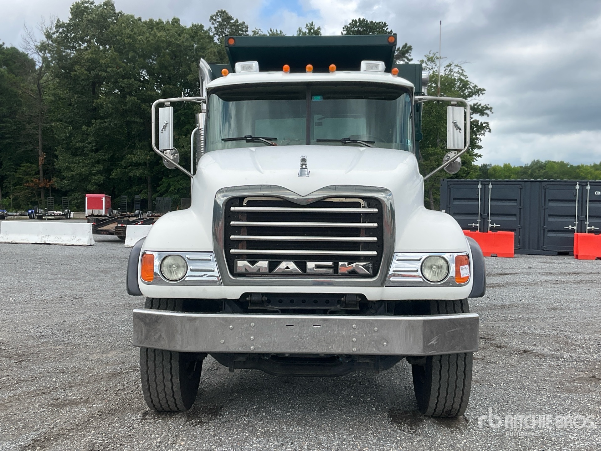 2005 Mack CV713