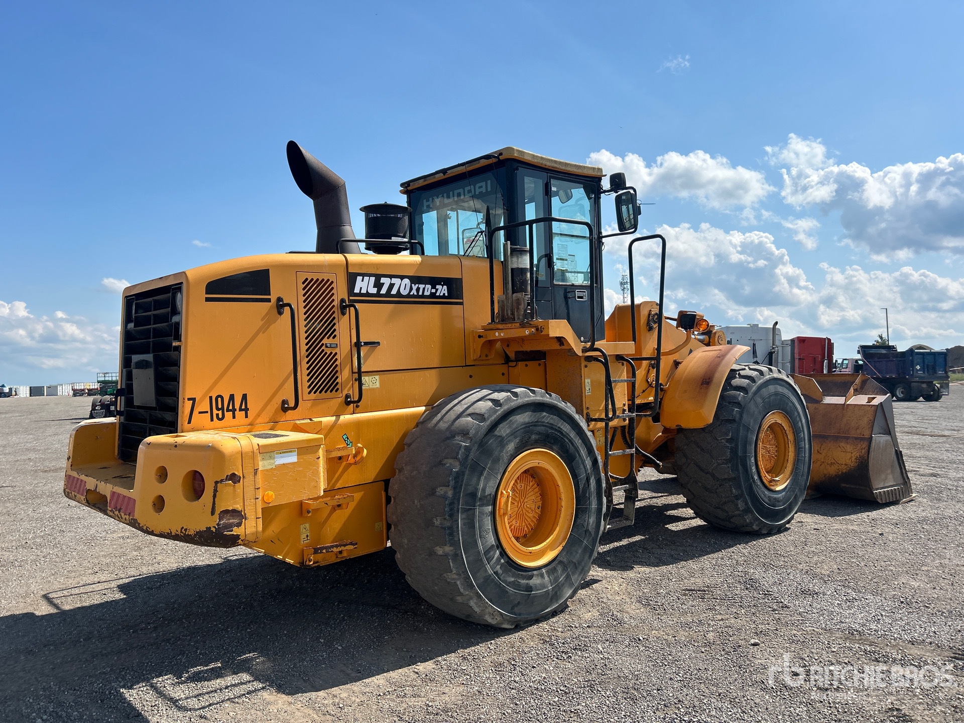 General Appearance with Picture, Right Rear Corner