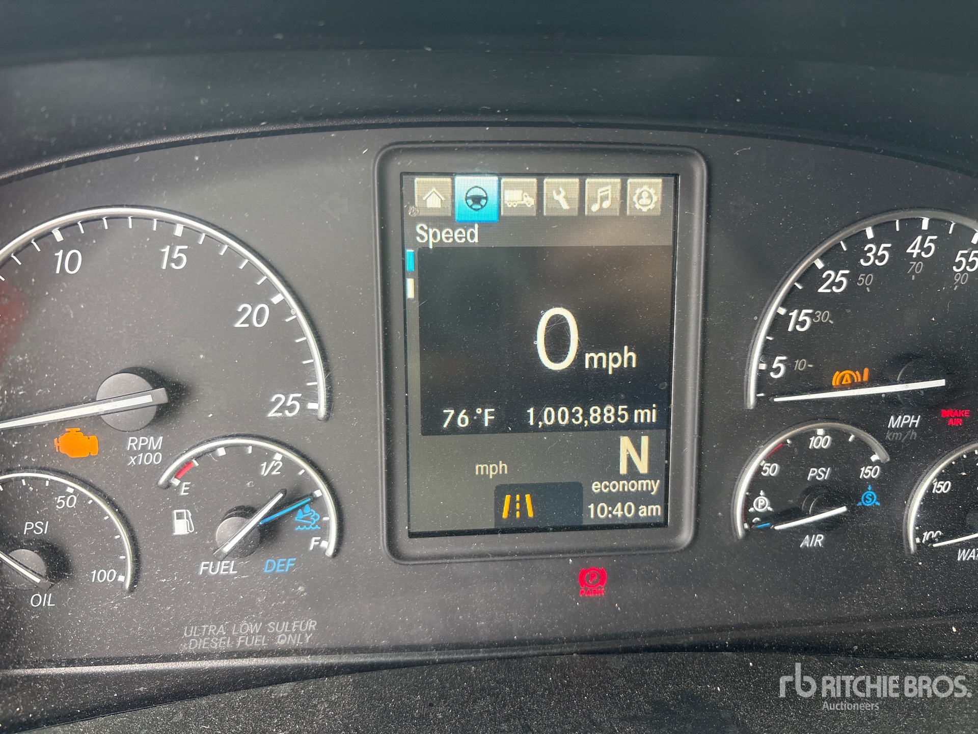 2019 Freightliner CASCADIA 126