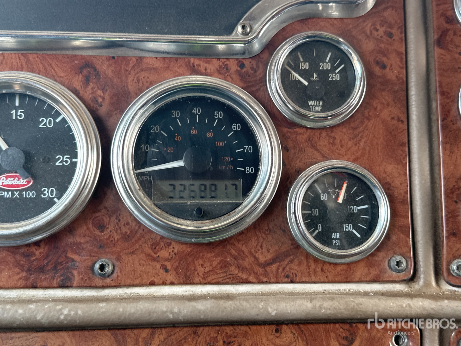 2004 Peterbilt 379