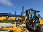 Hydraulics with Blade Lift Cylinders