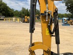 Hydraulics with Bucket Cylinder