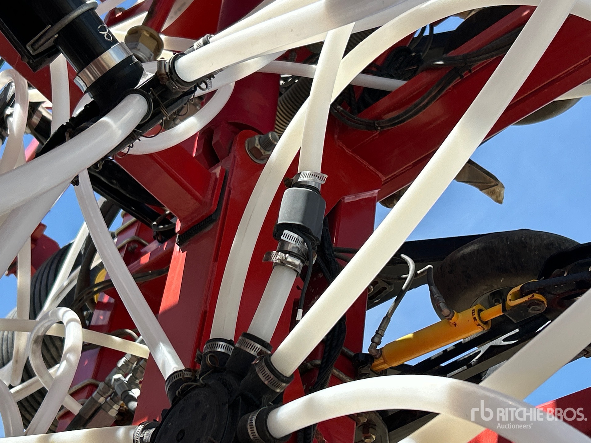 2011 Bourgault 3310 PHD