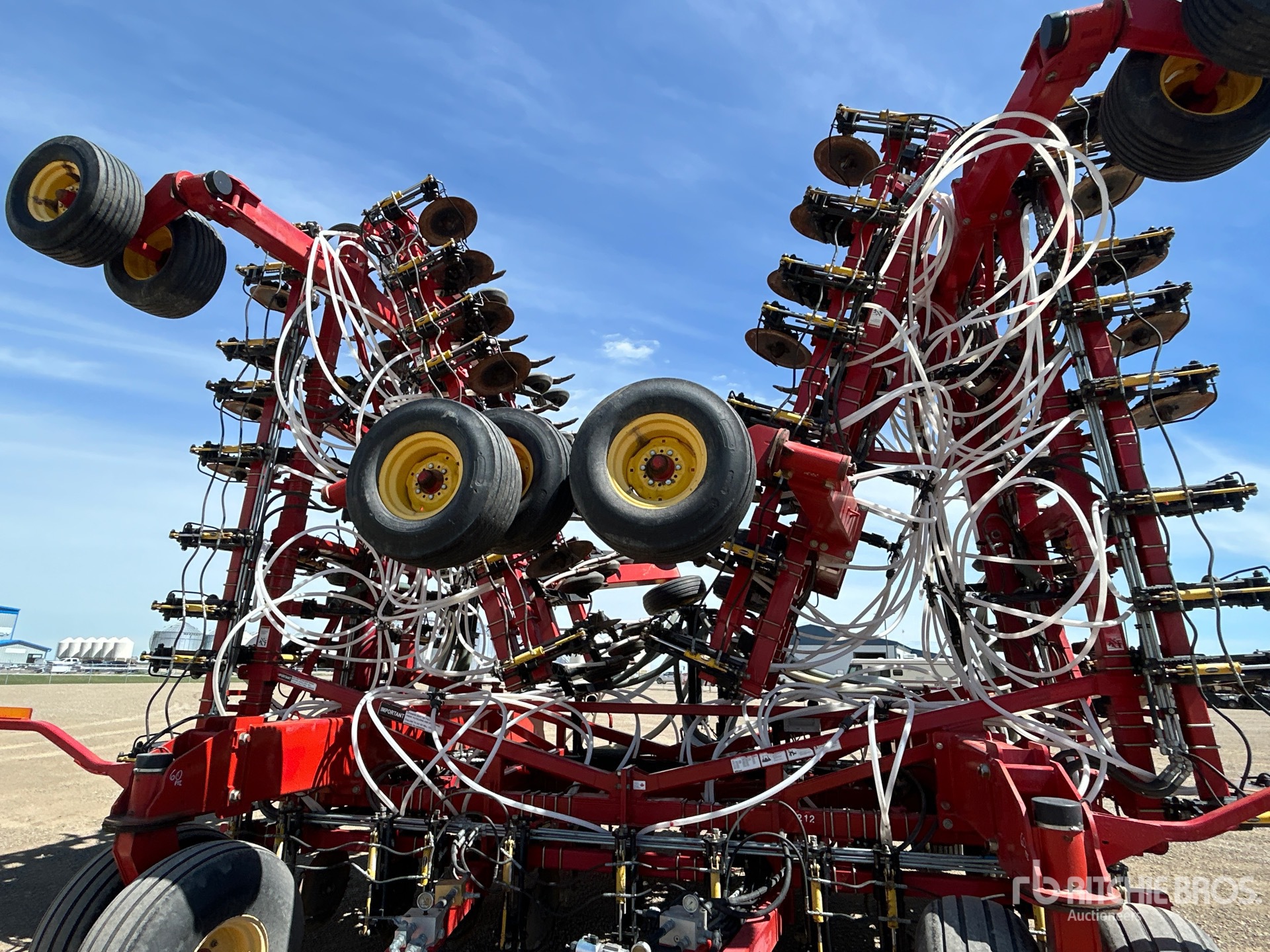 2011 Bourgault 3310 PHD