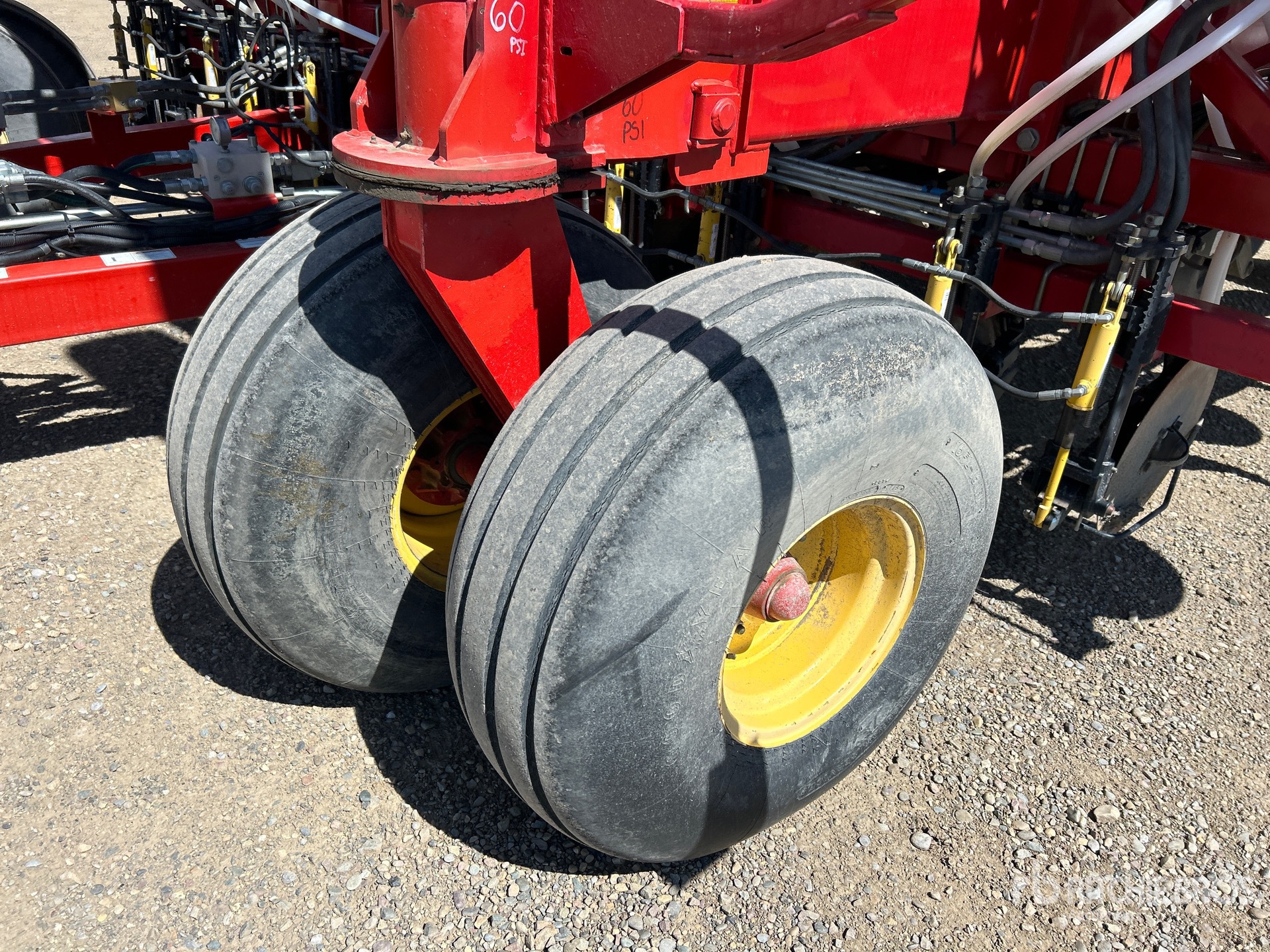 2011 Bourgault 3310 PHD