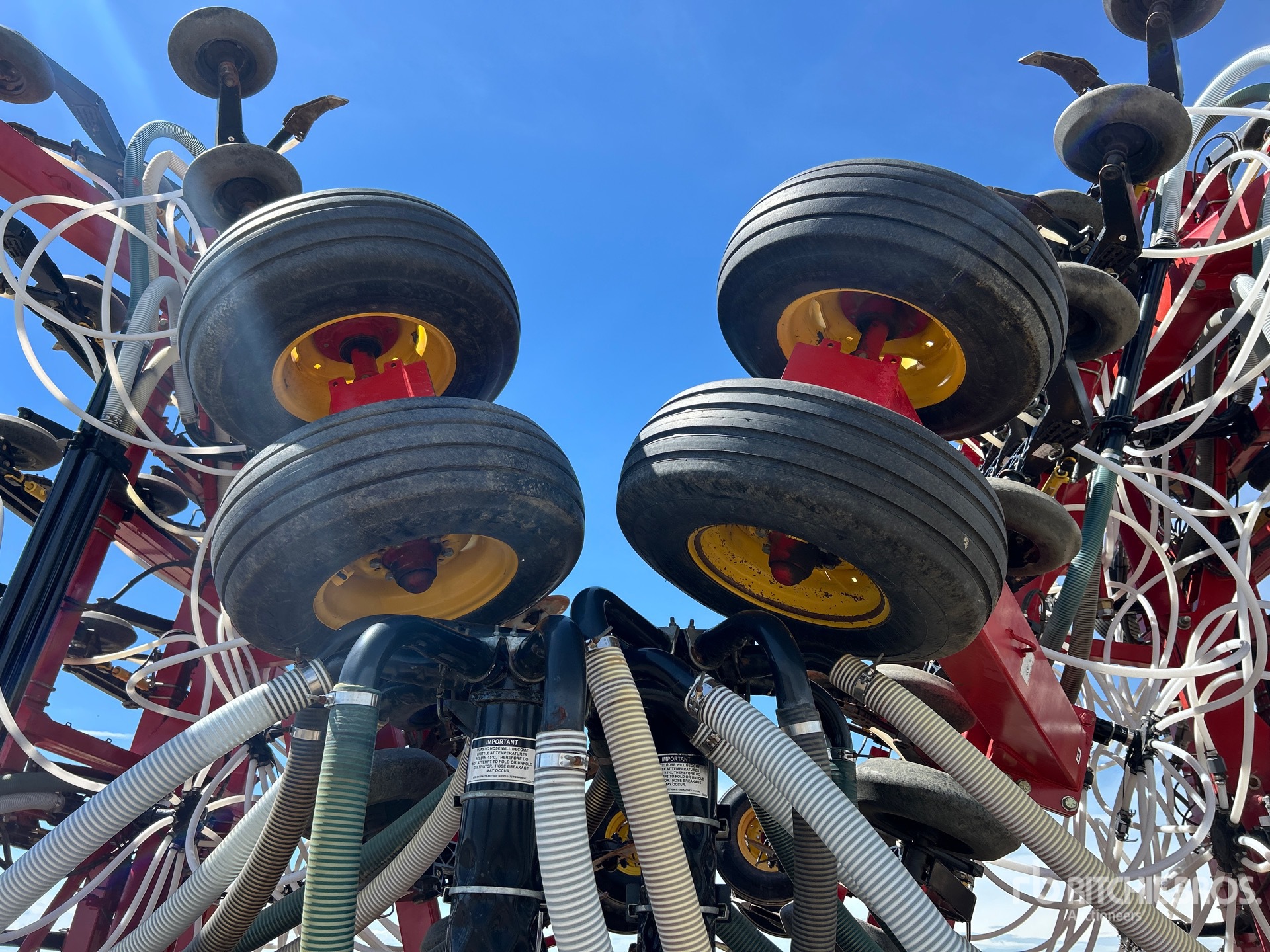 2011 Bourgault 3310 PHD