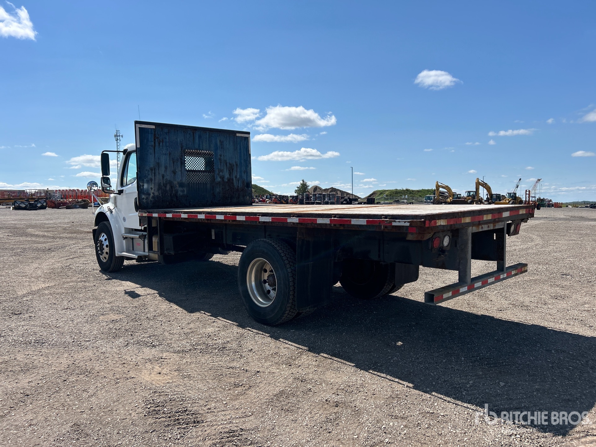 2021 Freightliner M2 106