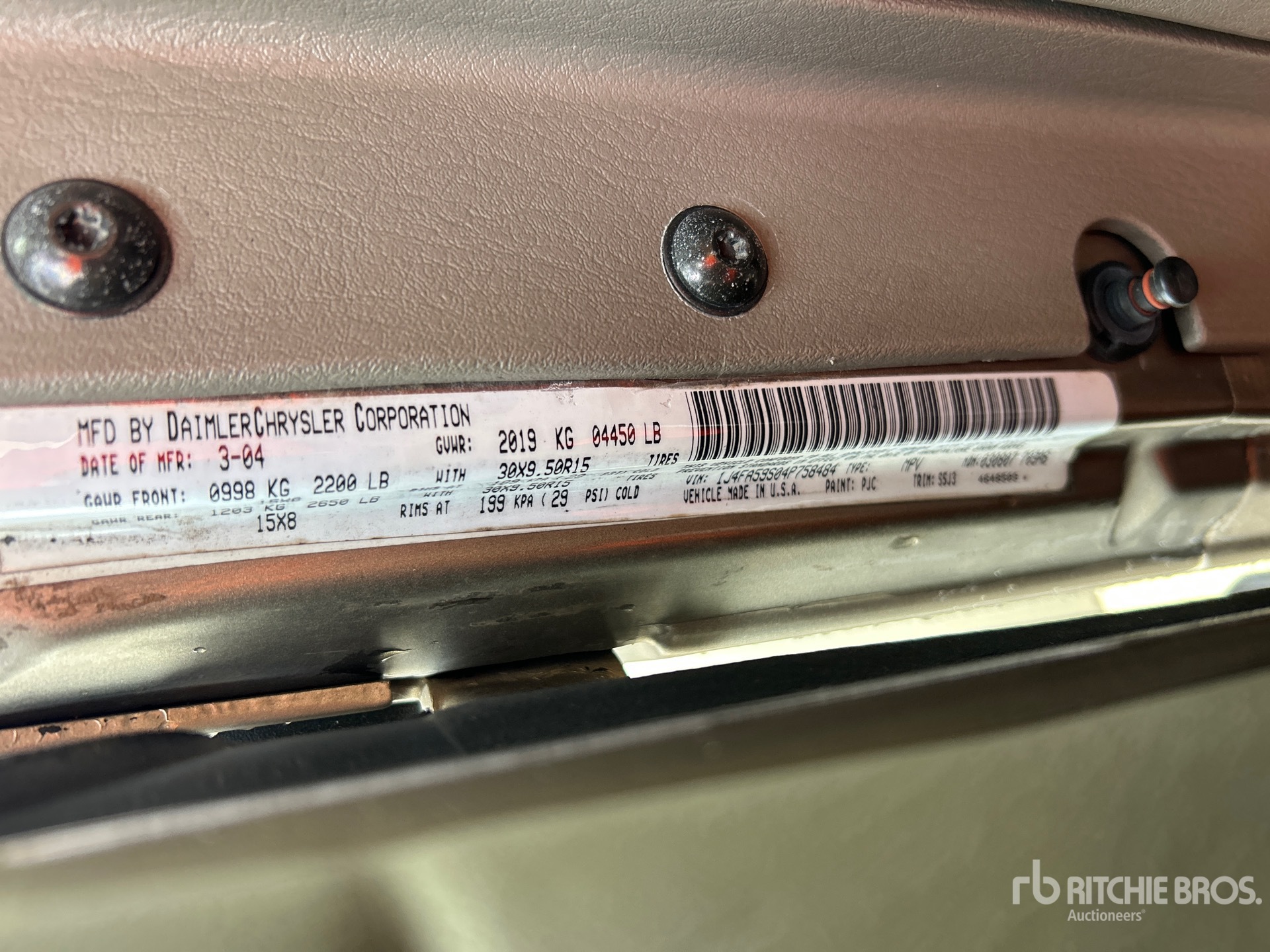 2004 Jeep WRANGLER SAHARA