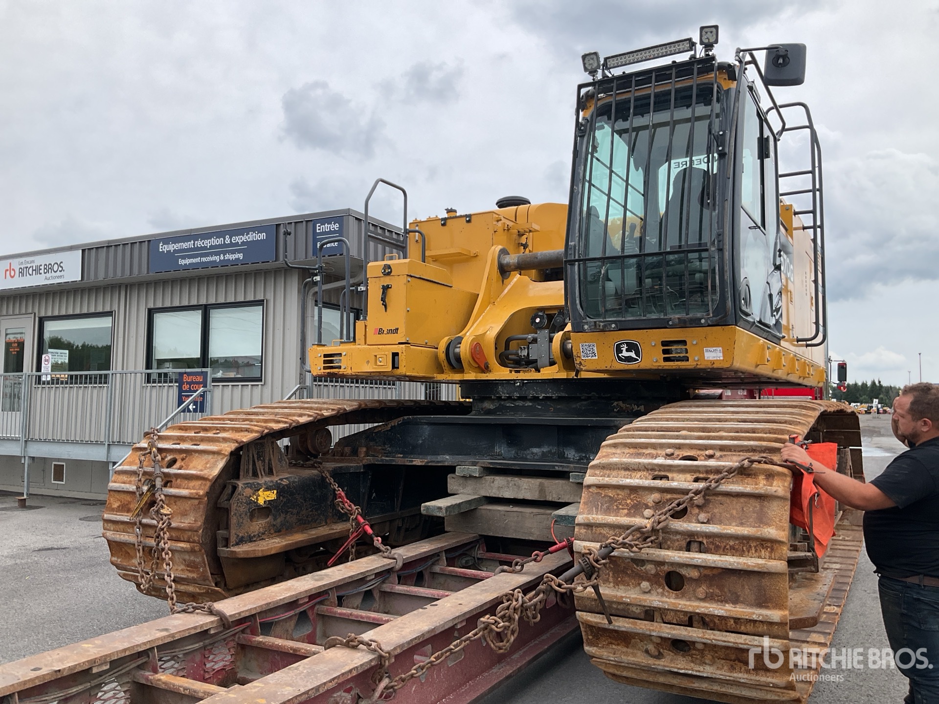 2021 John Deere 670G LC