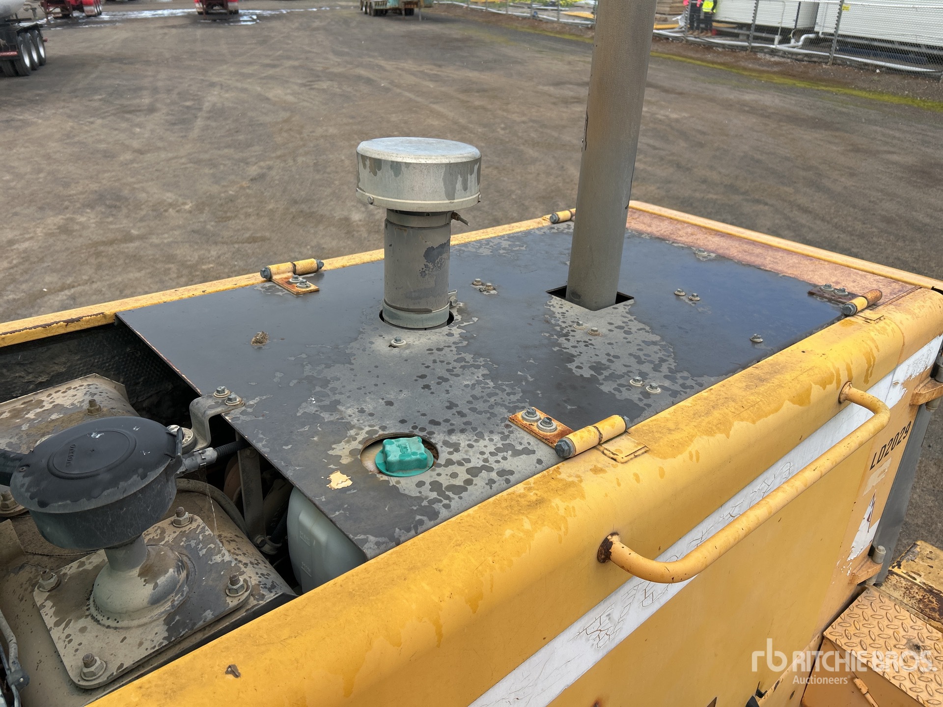 2002 Volvo L70D