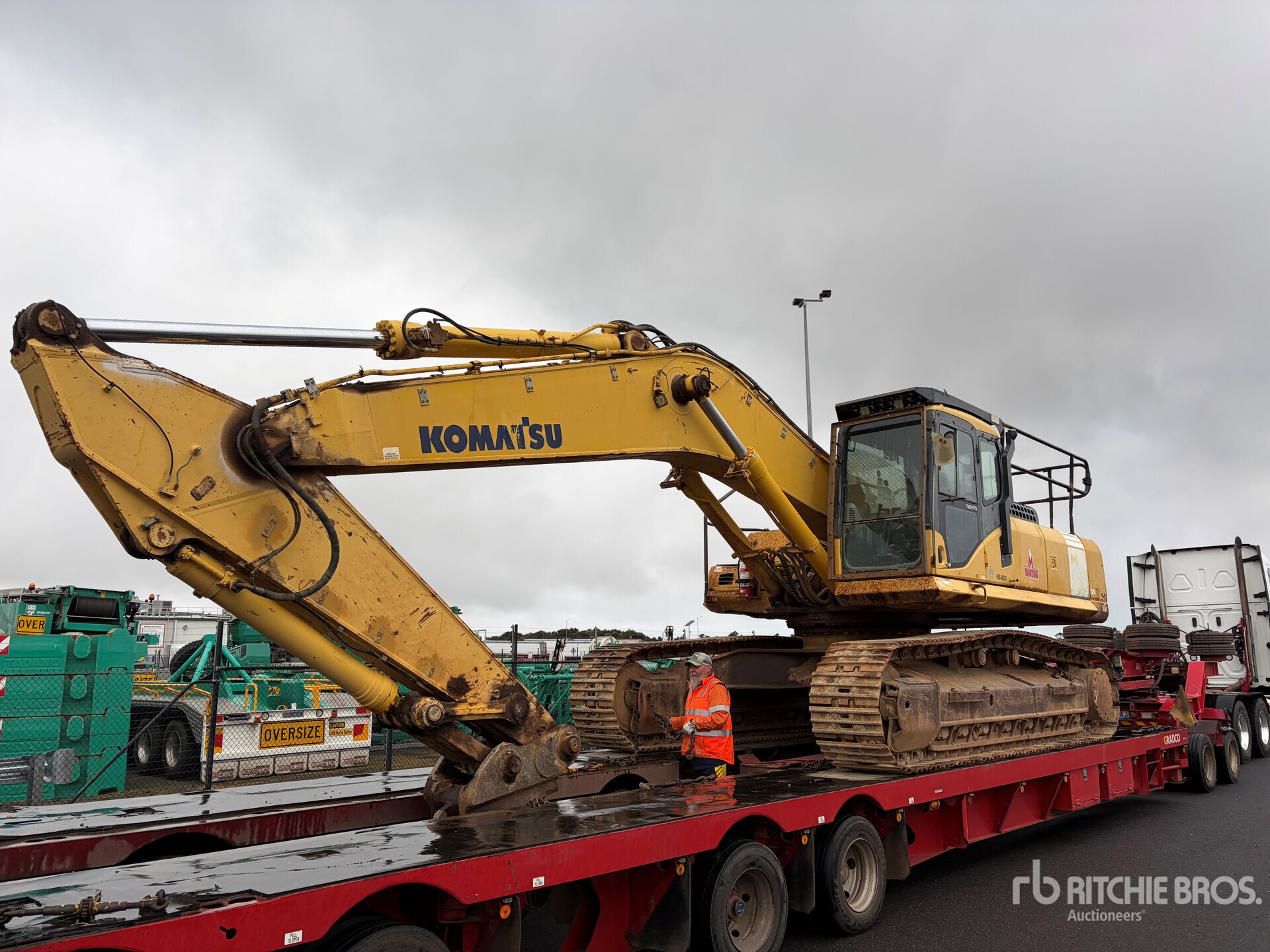 Photo of 2005 Komatsu PC450LC