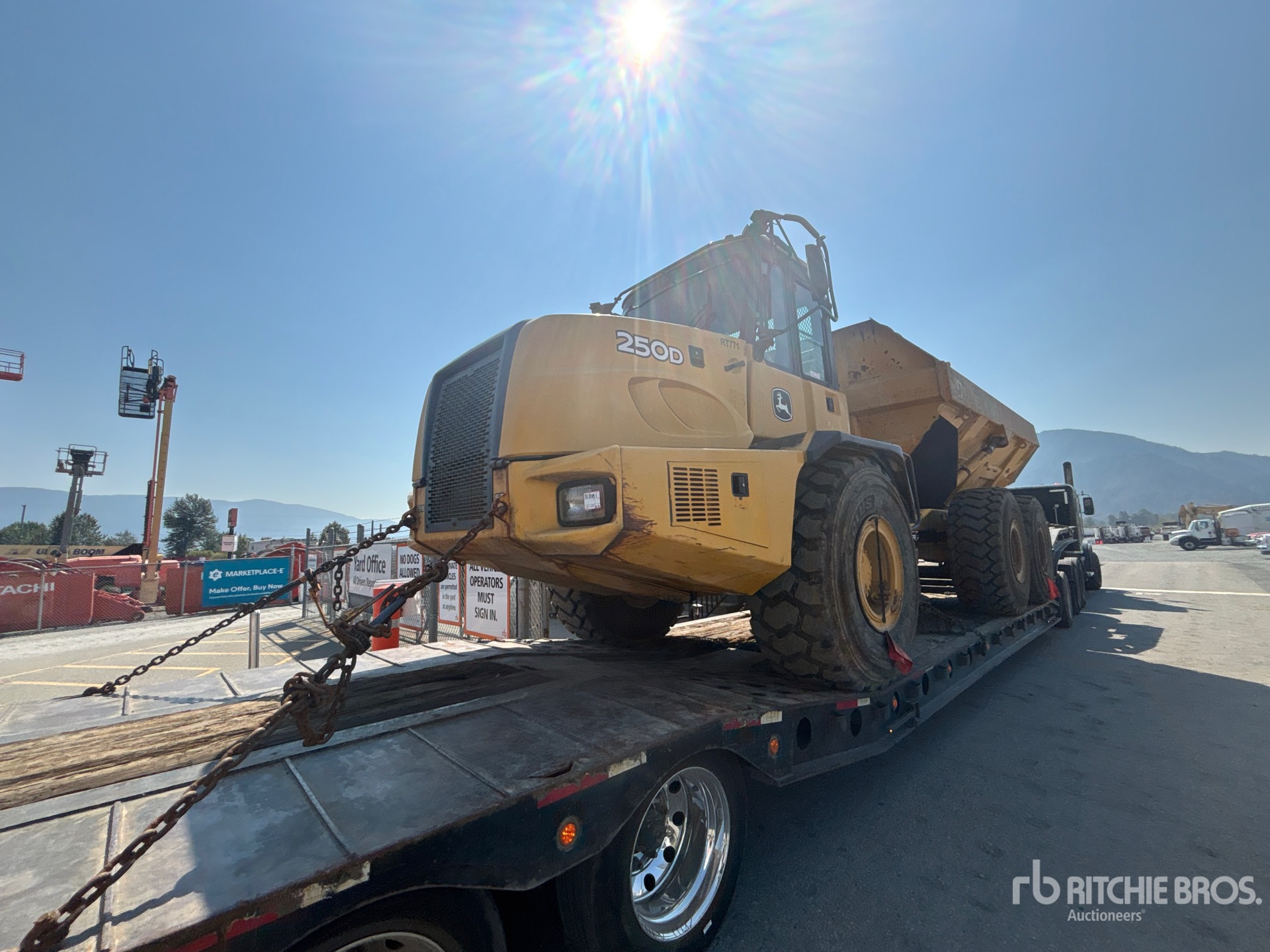 2006 John Deere 250D