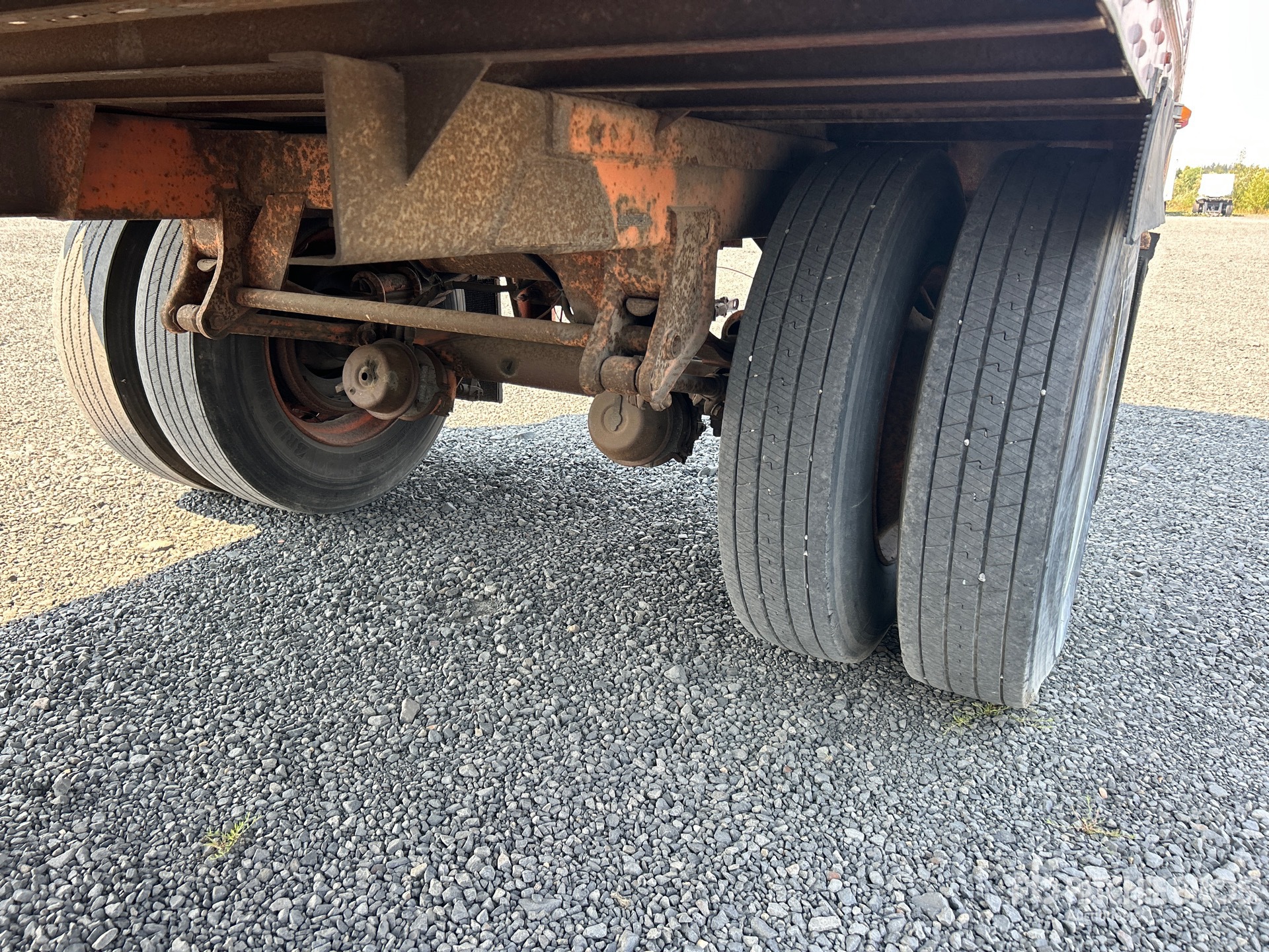 2000 Strick 24 FT X 102 IN S/A