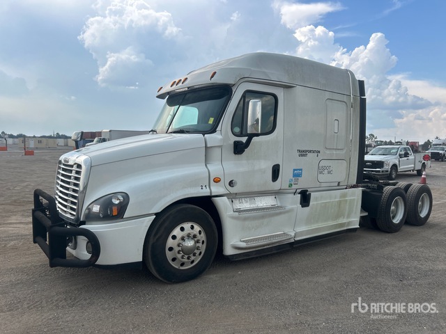 2018 Freightliner Cascadia 125 6x4 T/a Sleeper Truck Tractor
