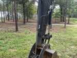Hydraulics with Thumb Cylinder