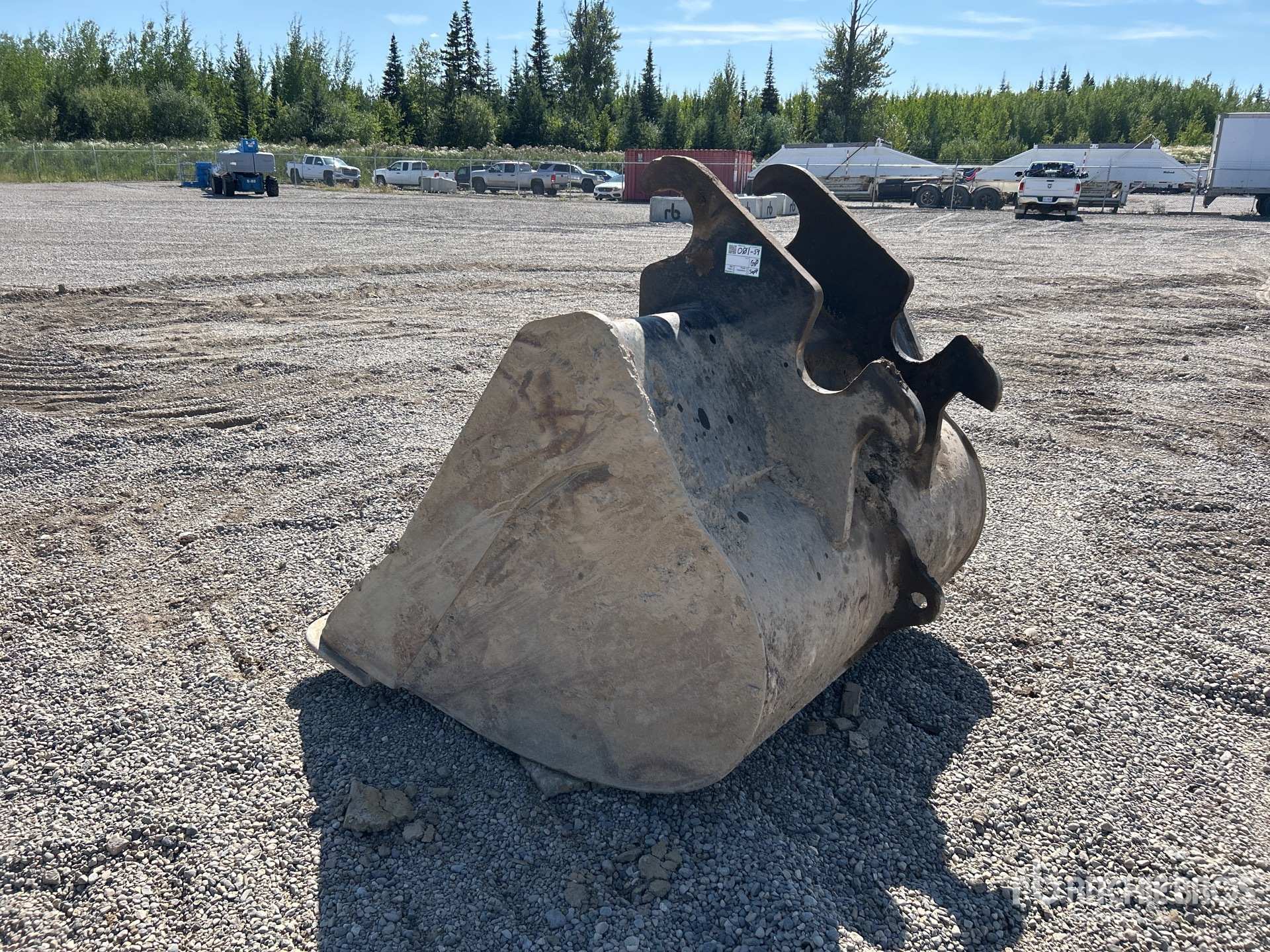General Appearance with Picture, Left Rear Corner