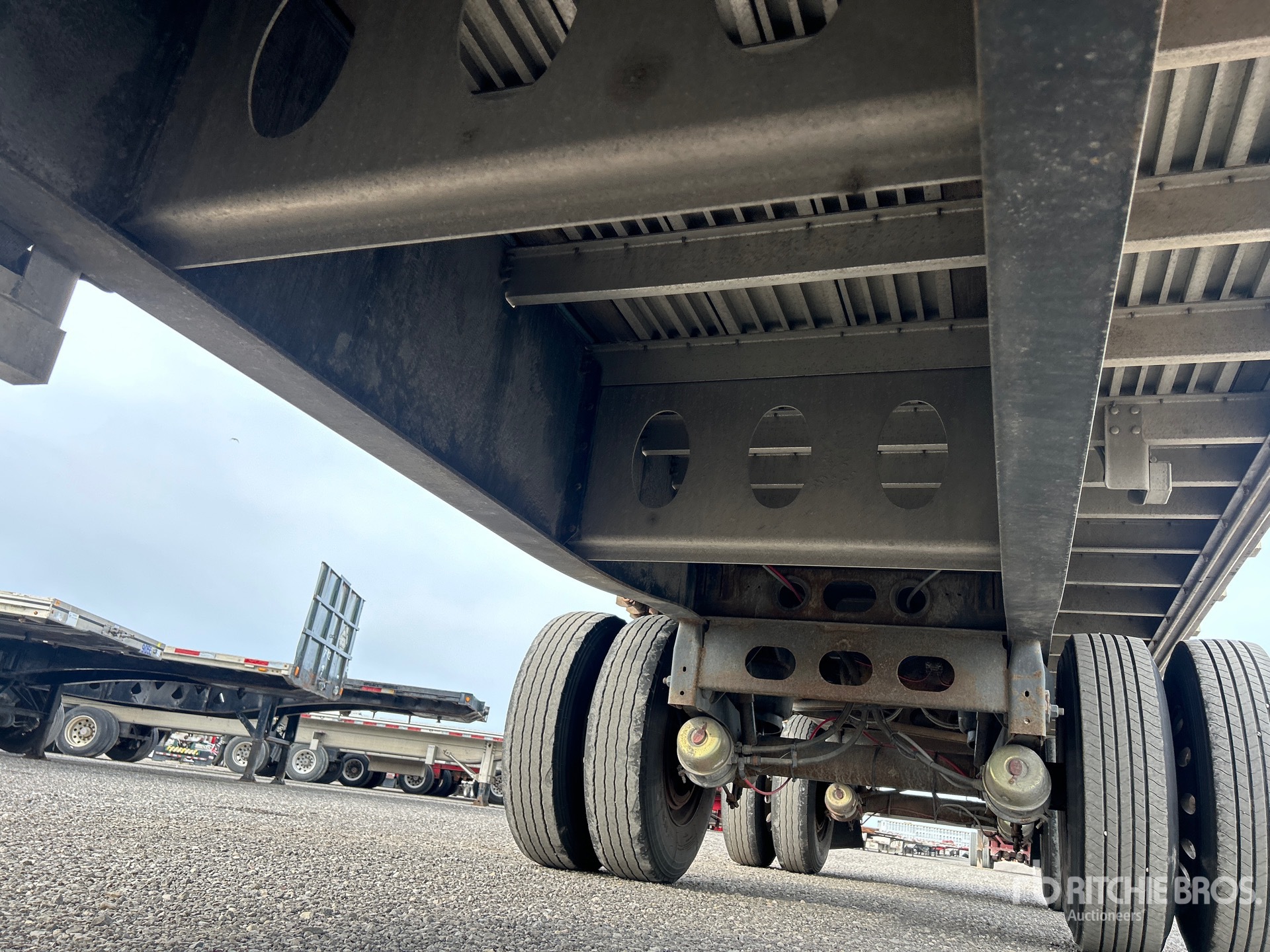 2019 Wilson 48 FT T/A SPREAD AXLE