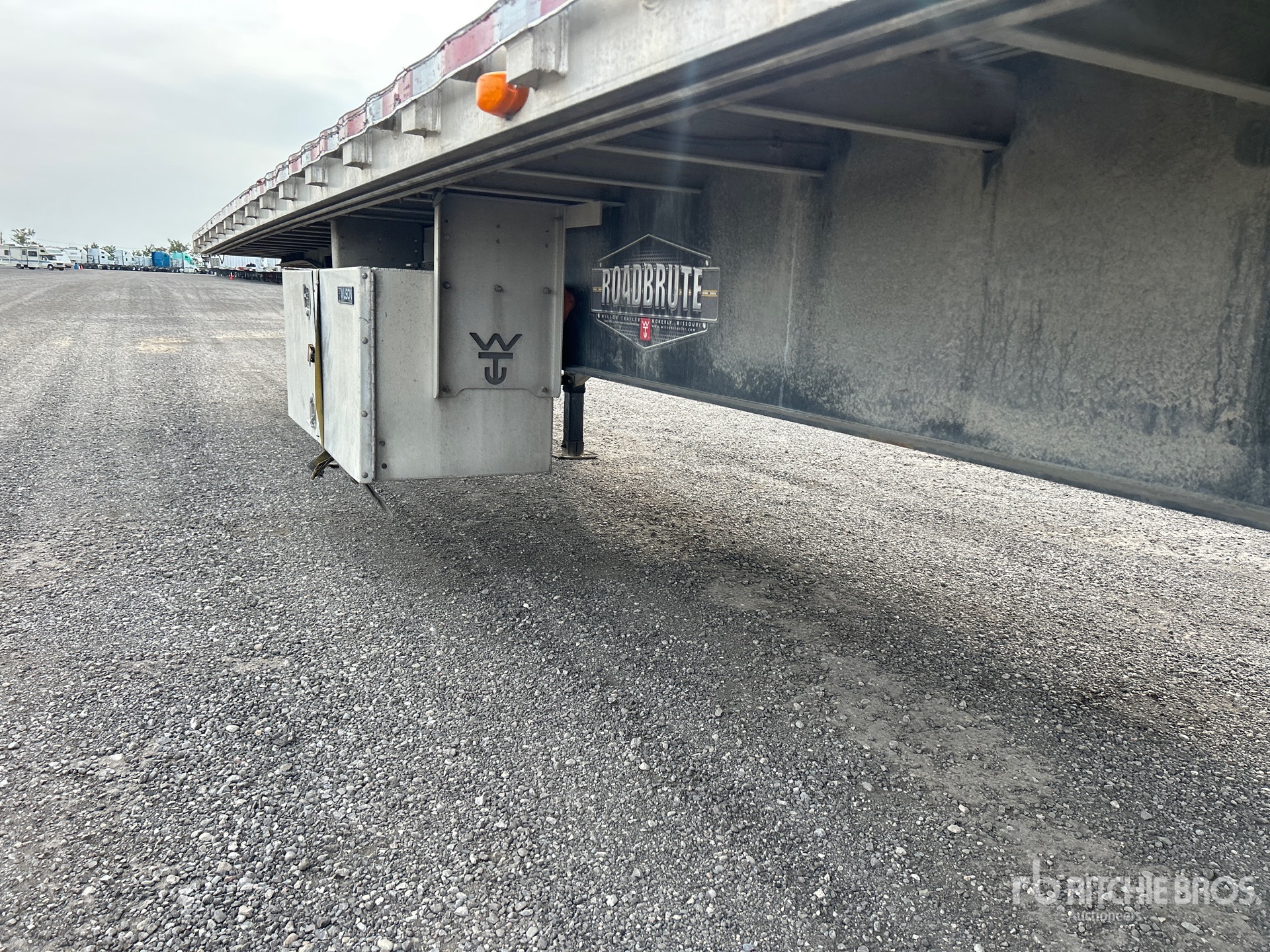 2019 Wilson 48 FT T/A SPREAD AXLE