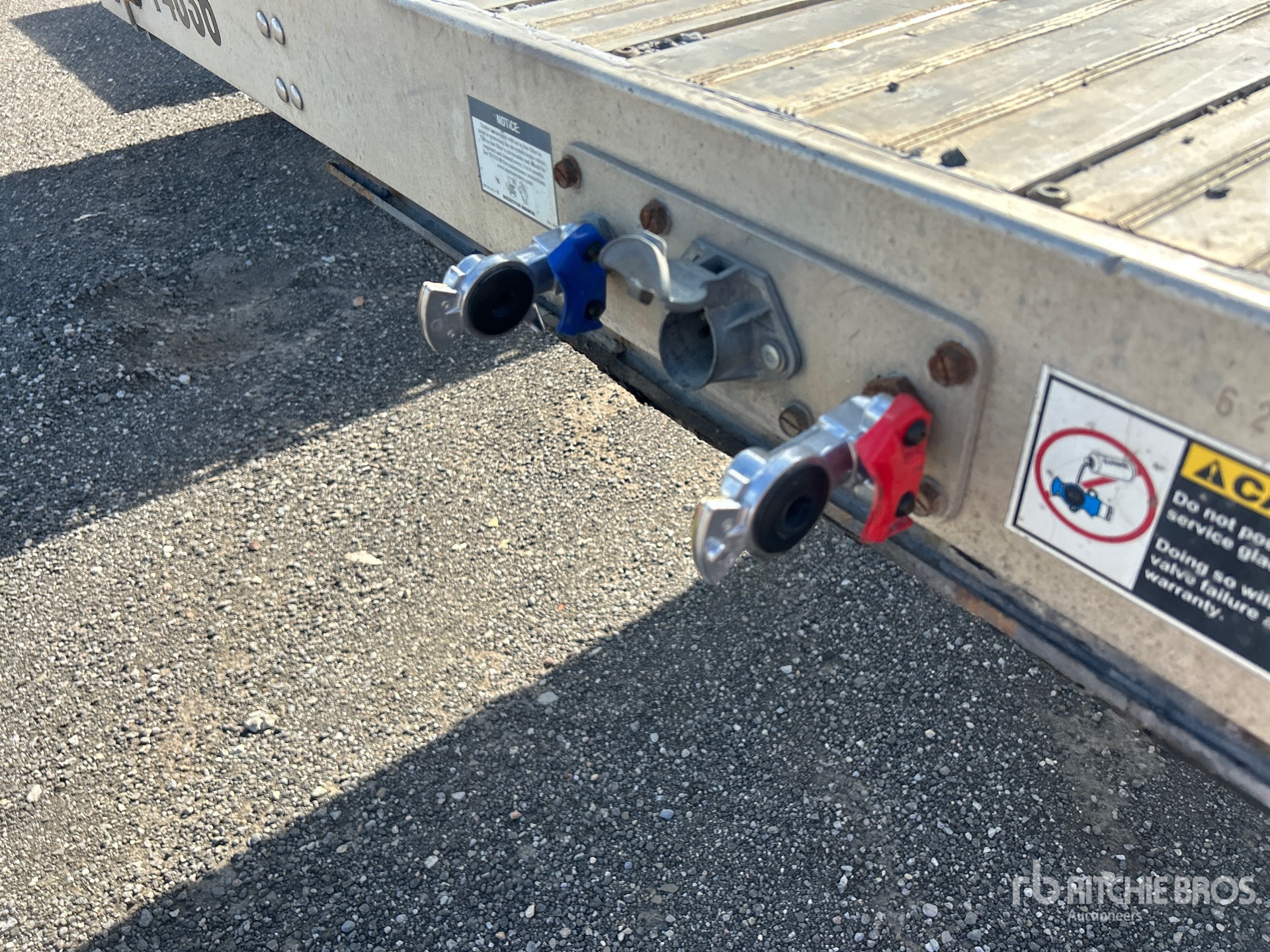 2019 Wilson 48 FT T/A SPREAD AXLE