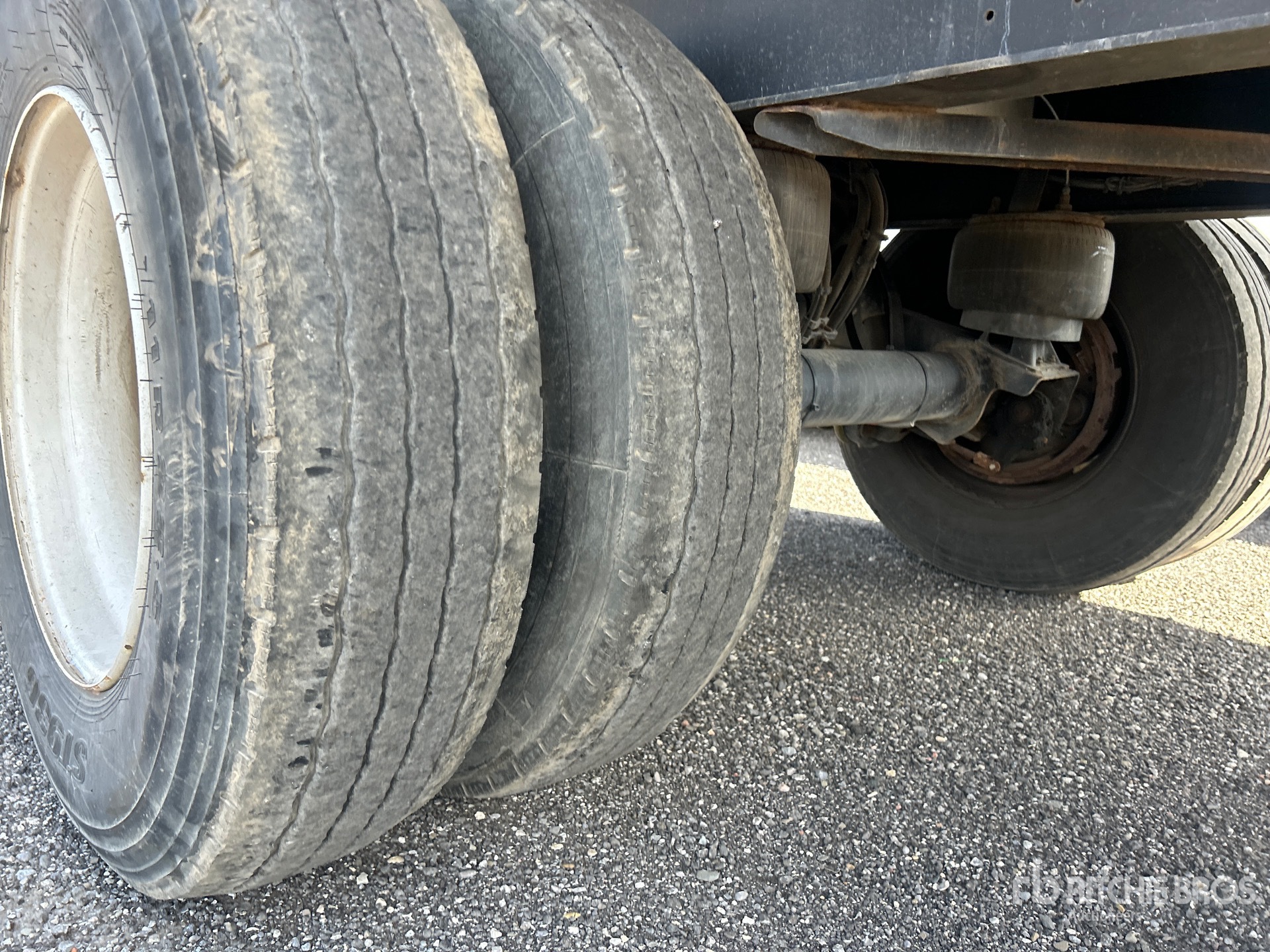 2019 Wilson 48 FT T/A SPREAD AXLE