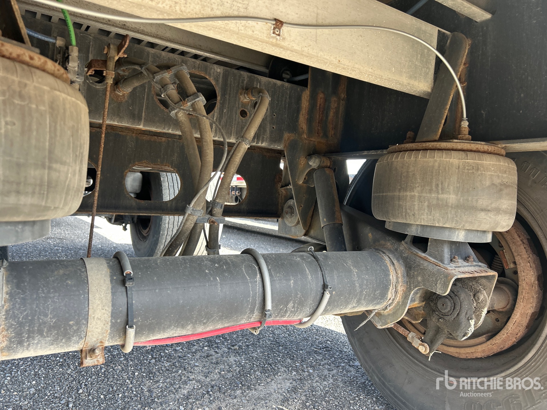 2019 Wilson 48 FT T/A SPREAD AXLE