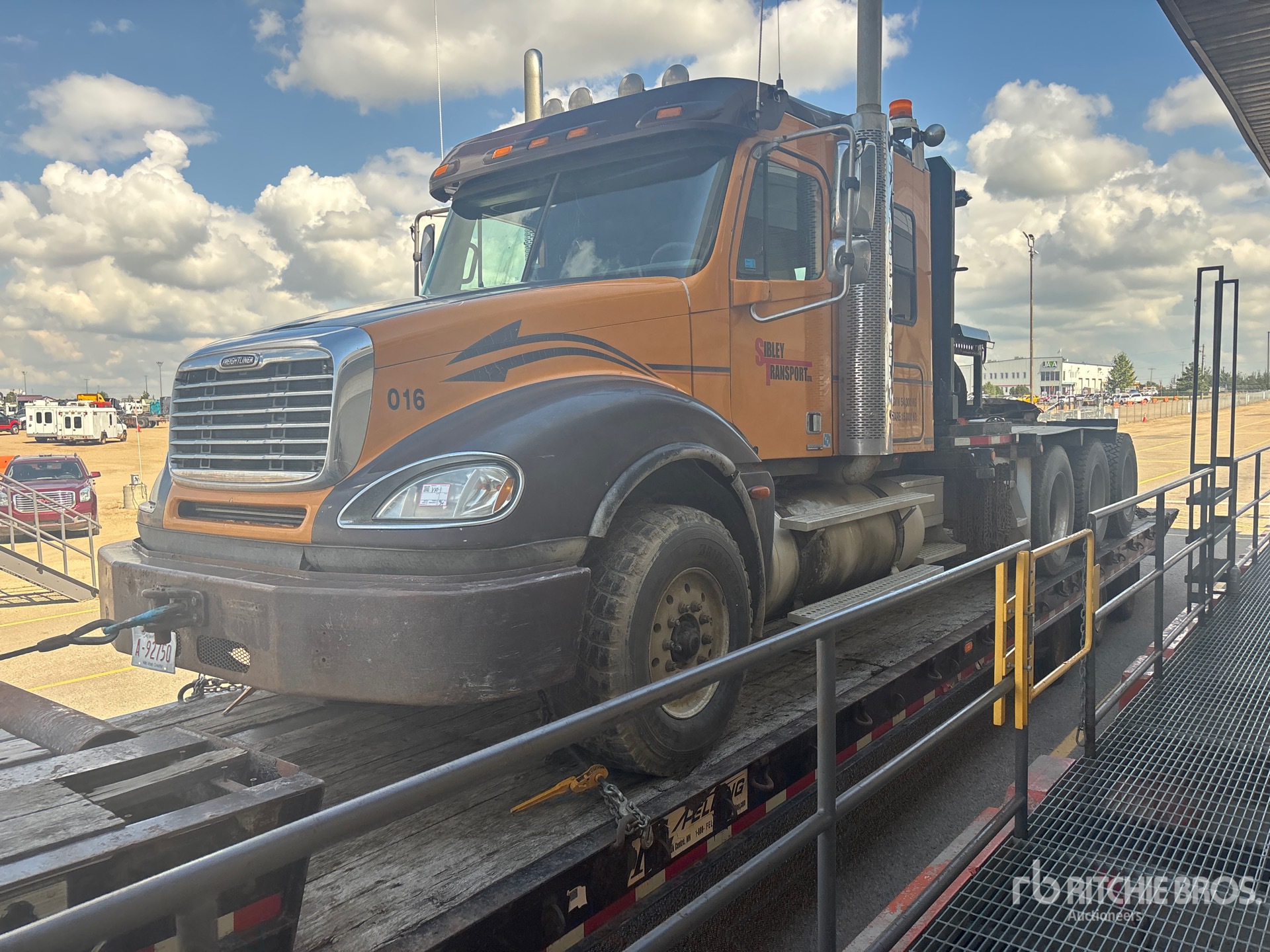 2006 Freightliner Columbia 120