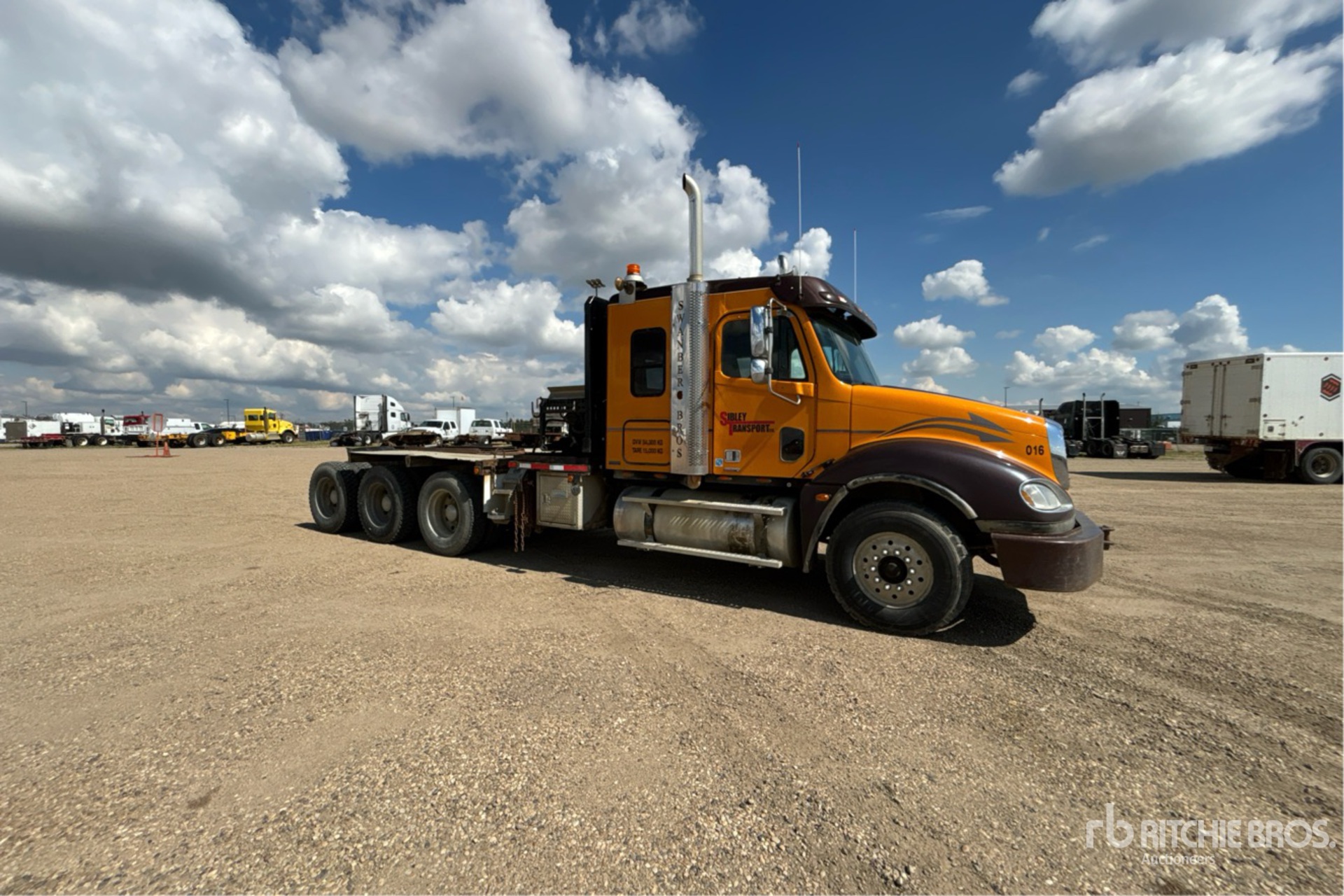 2006 Freightliner Columbia 120