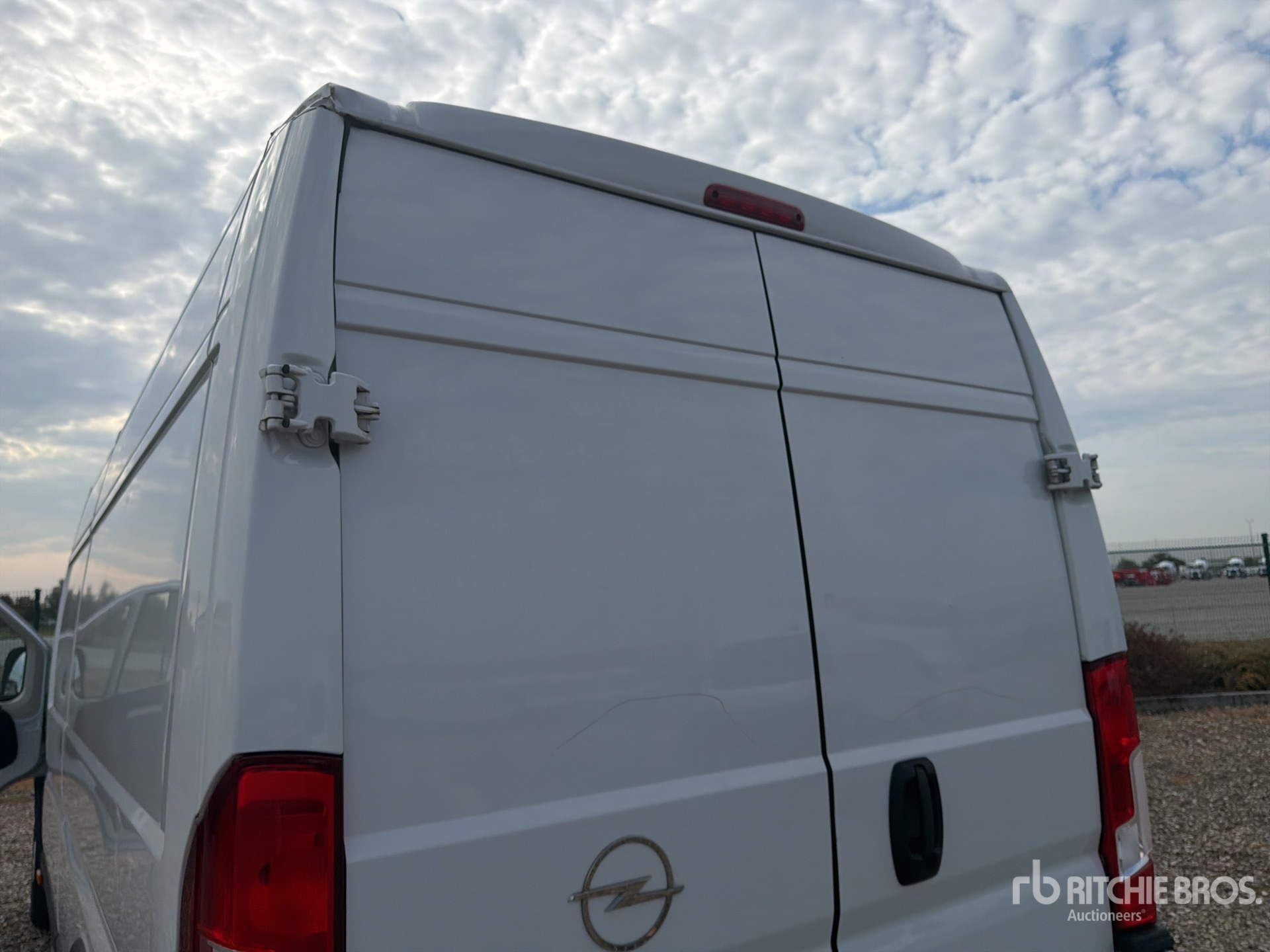 2023 Opel MOVANO 2.2